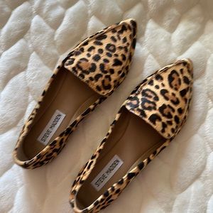 NEW w/o box Steve Madden leopard print flats.